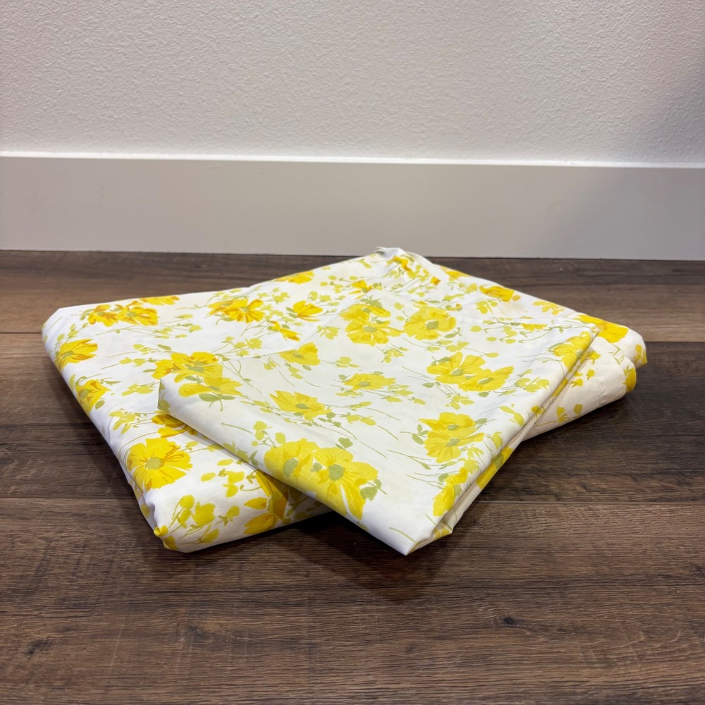 Vintage Pequot Yellow Floral Percale Sheet Set Flat & Pillowcase USA Cottagecore